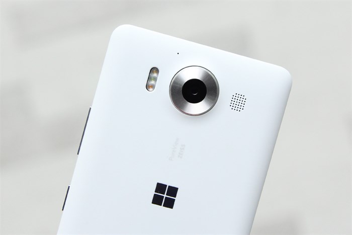 Điện thoại Microsoft Lumia 950