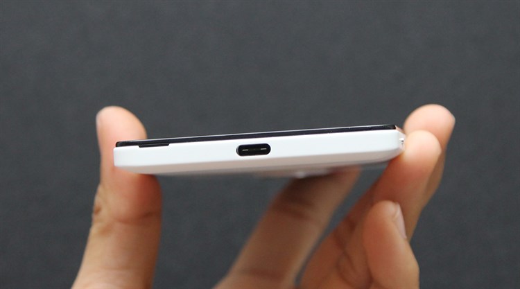 Điện thoại Microsoft Lumia 950