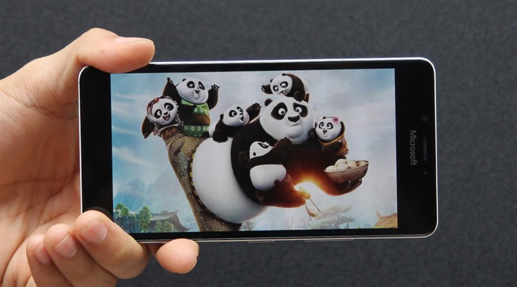 Điện thoại Microsoft Lumia 950