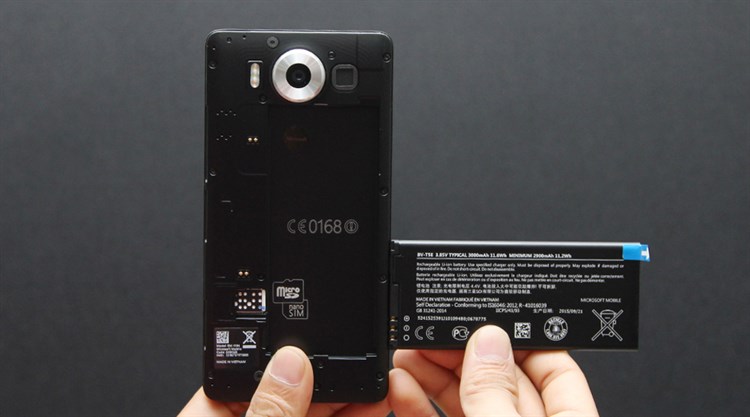 Điện thoại Microsoft Lumia 950