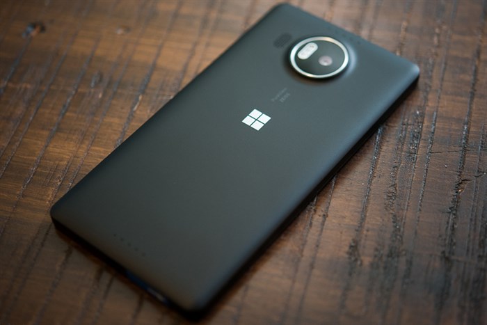 Điện thoại Microsoft Lumia 950 XL