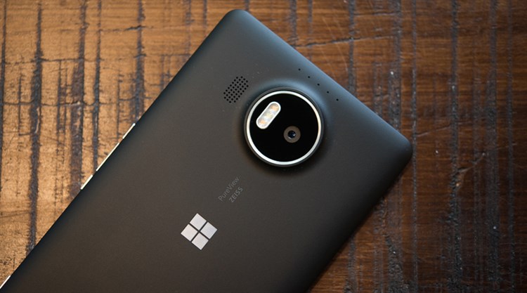 Điện thoại Microsoft Lumia 950 XL