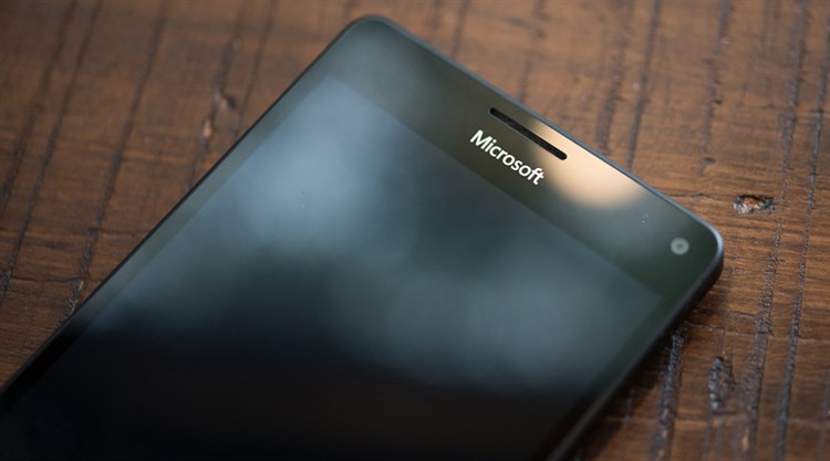 Điện thoại Microsoft Lumia 950 XL