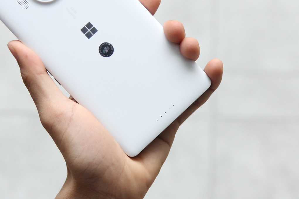 Điện thoại Microsoft Lumia 950 XL