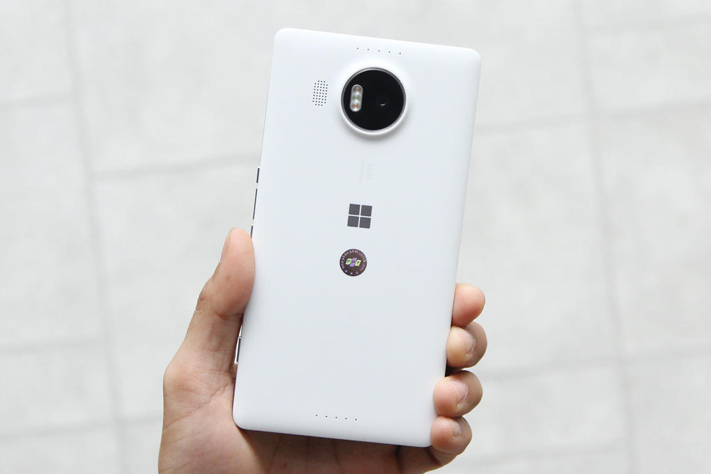 Điện thoại Microsoft Lumia 950 XL