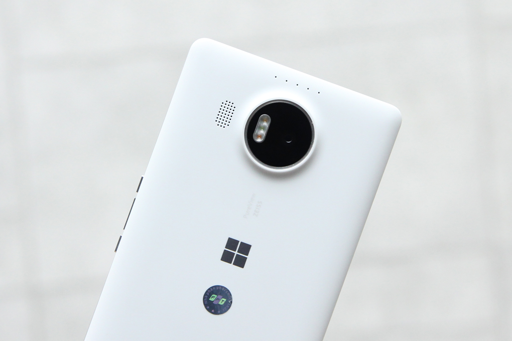 Điện thoại Microsoft Lumia 950 XL