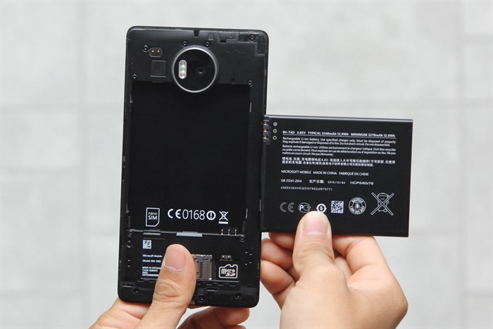 Điện thoại Microsoft Lumia 950 XL