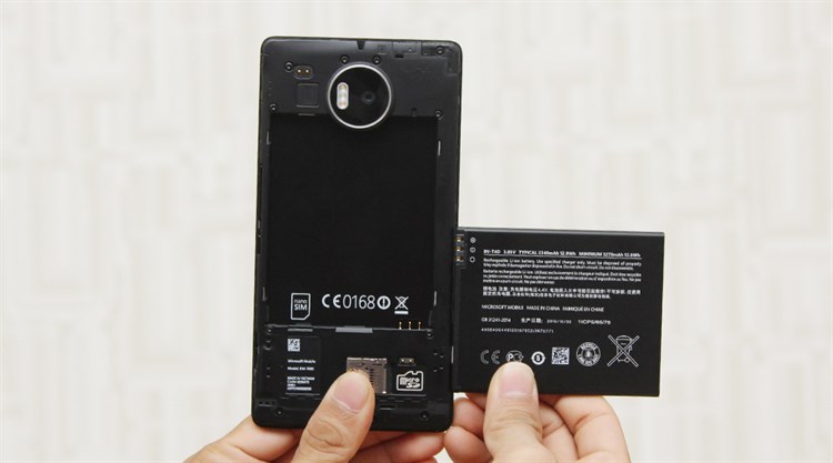 Điện thoại Microsoft Lumia 950 XL