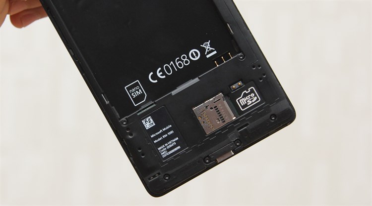 Điện thoại Microsoft Lumia 950 XL