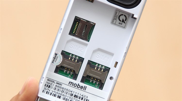 Điện thoại Mobell M680 Màu Trắng