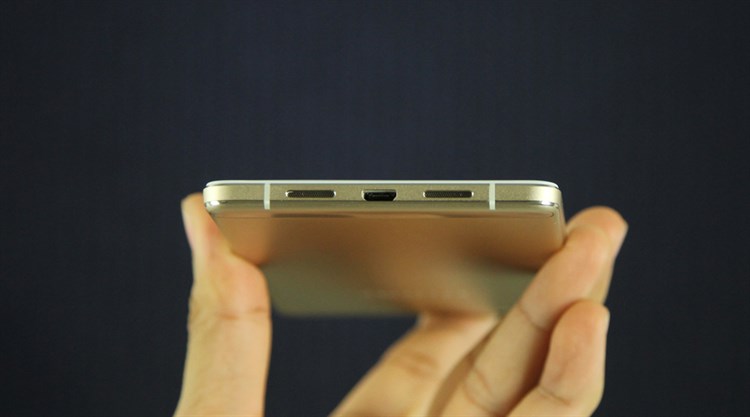 Điện thoại OPPO R7s Màu Vàng đồng