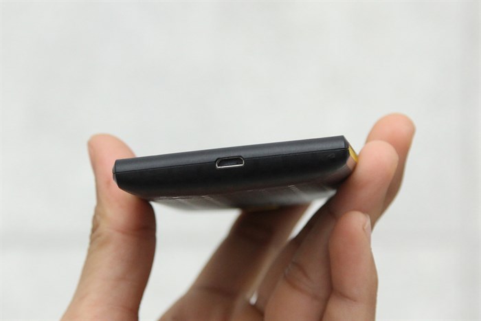 Điện thoại Philips S307