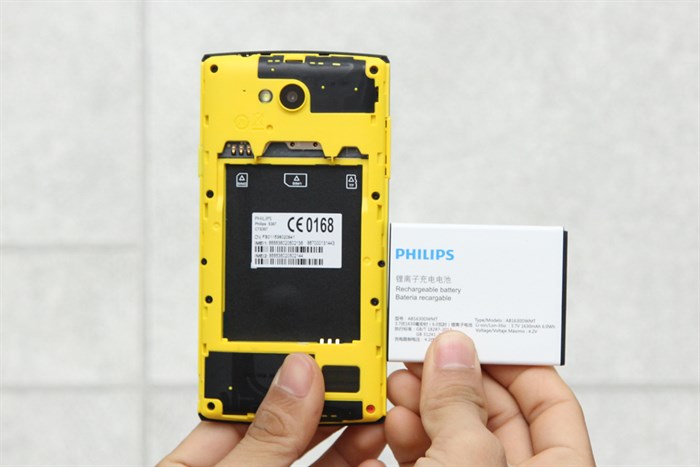 Điện thoại Philips S307