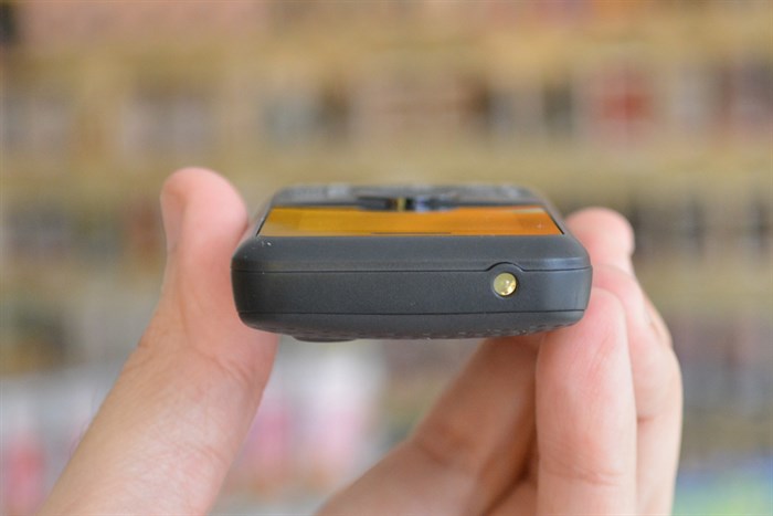 Điện thoại Philips E103