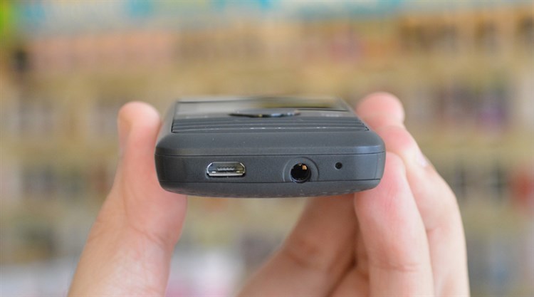 Điện thoại Philips E103