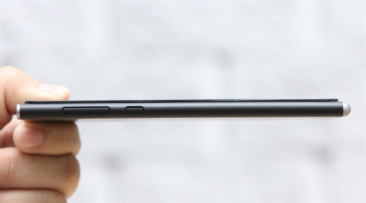 Điện thoại Obi Worldphone SF1