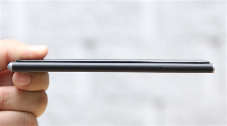 Điện thoại Obi Worldphone SF1