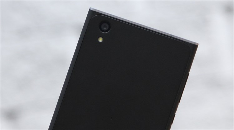 Điện thoại Obi Worldphone SF1