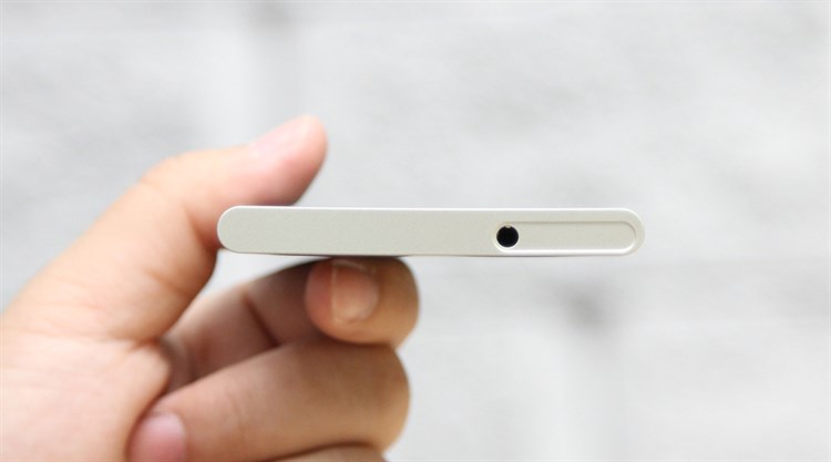 Điện thoại Obi Worldphone SJ1.5