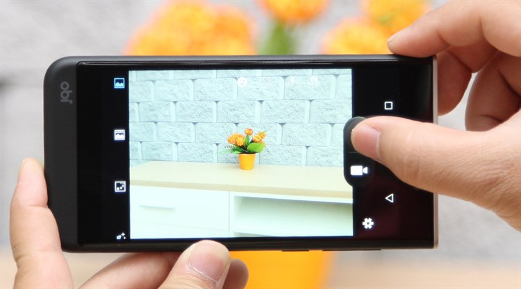 Điện thoại Obi Worldphone SJ1.5