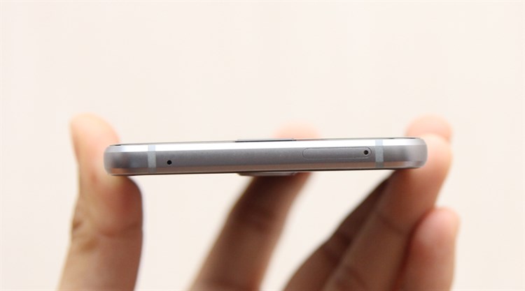 Điện thoại Samsung Galaxy A7 (2016)