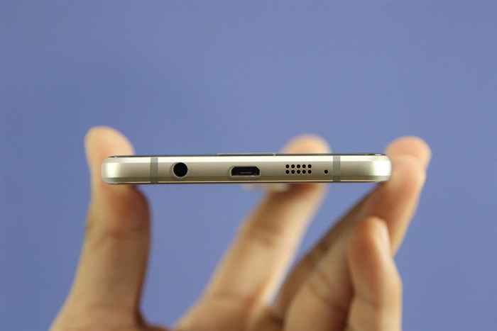 Điện thoại Samsung Galaxy A7 (2016)