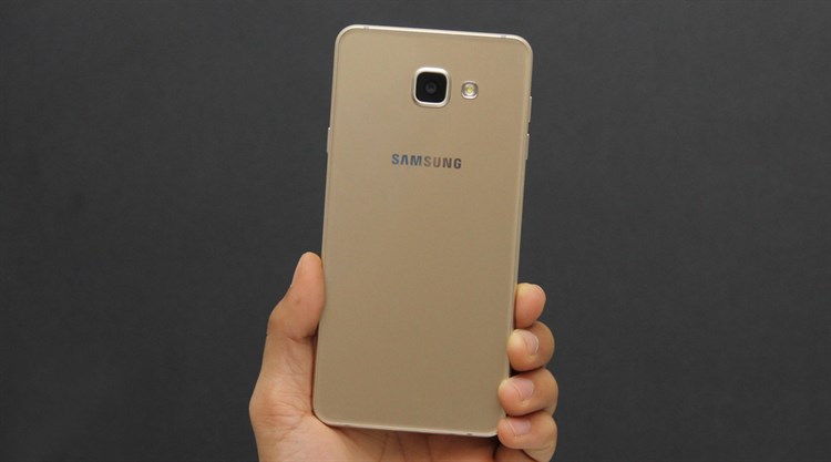 Điện thoại Samsung Galaxy A7 (2016)