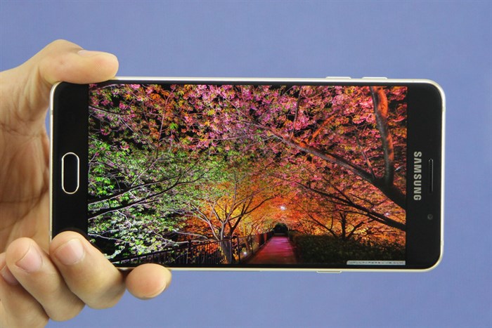 Điện thoại Samsung Galaxy A7 (2016)