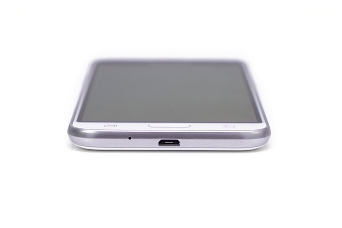 Điện thoại Samsung Galaxy J3