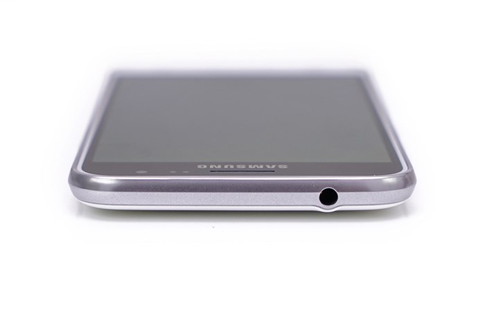 Điện thoại Samsung Galaxy J3