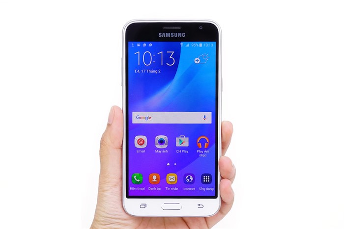 Điện thoại Samsung Galaxy J3