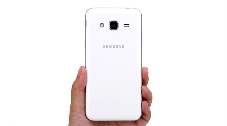 Điện thoại Samsung Galaxy J3