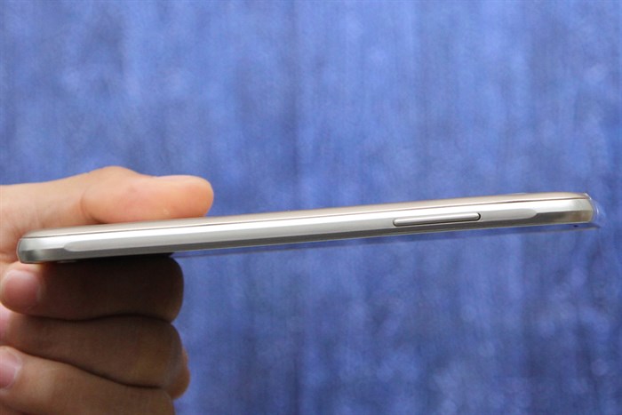 Điện thoại Samsung Galaxy J3