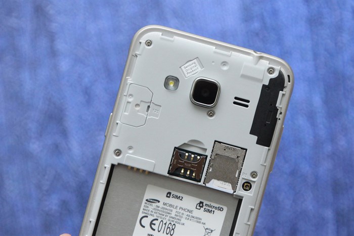 Điện thoại Samsung Galaxy J3