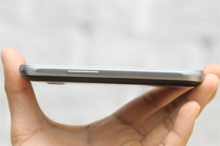 Điện thoại Samsung Galaxy J1 mini