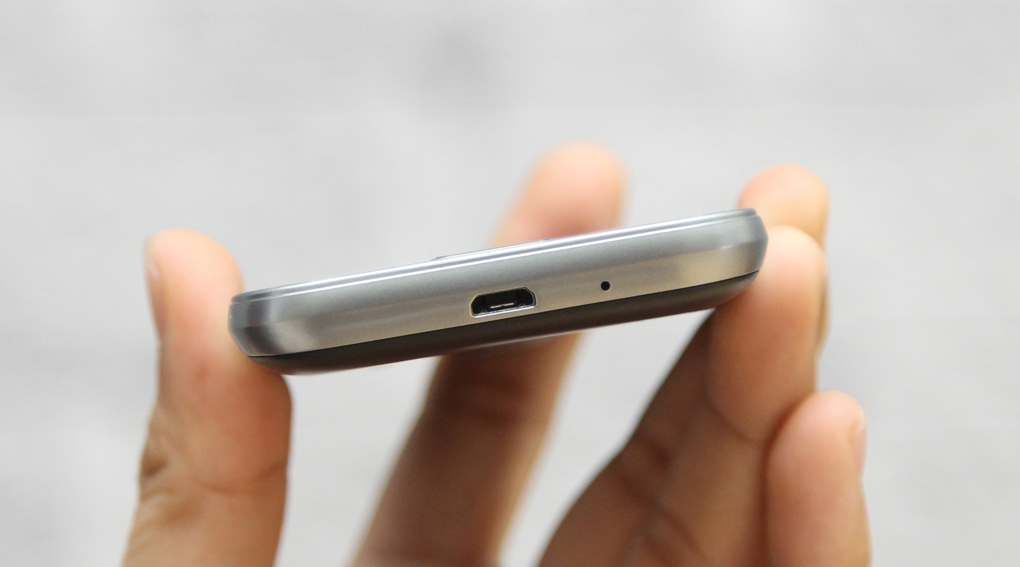 Điện thoại Samsung Galaxy J1 mini