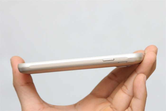 Điện thoại Samsung Galaxy J1 mini