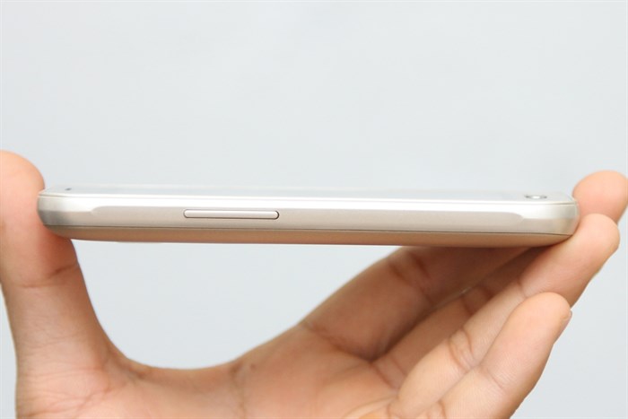 Điện thoại Samsung Galaxy J1 mini