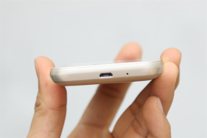 Điện thoại Samsung Galaxy J1 mini