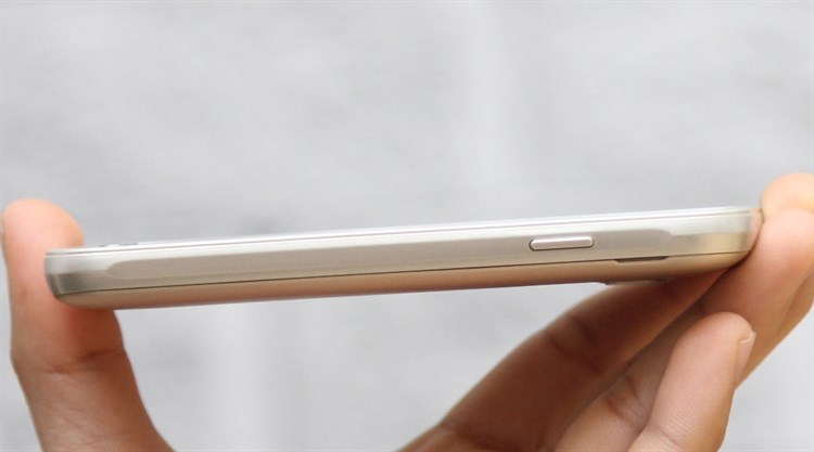 Điện thoại Samsung Galaxy J1 mini Màu Vàng đồng