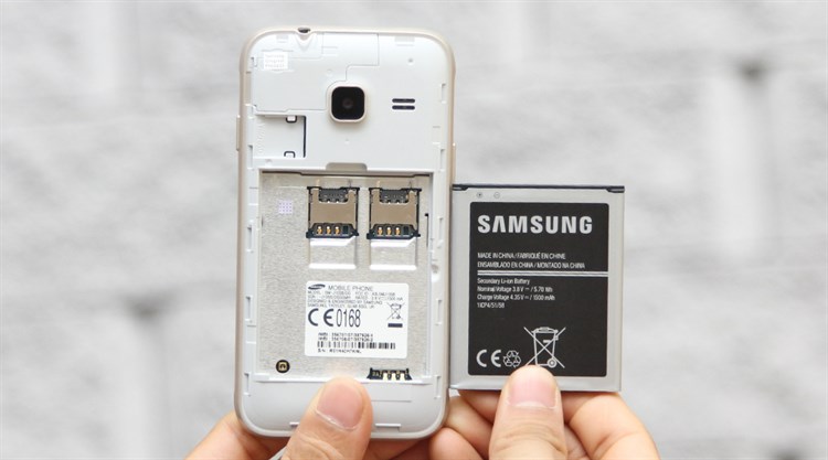 Điện thoại Samsung Galaxy J1 mini Màu Vàng đồng