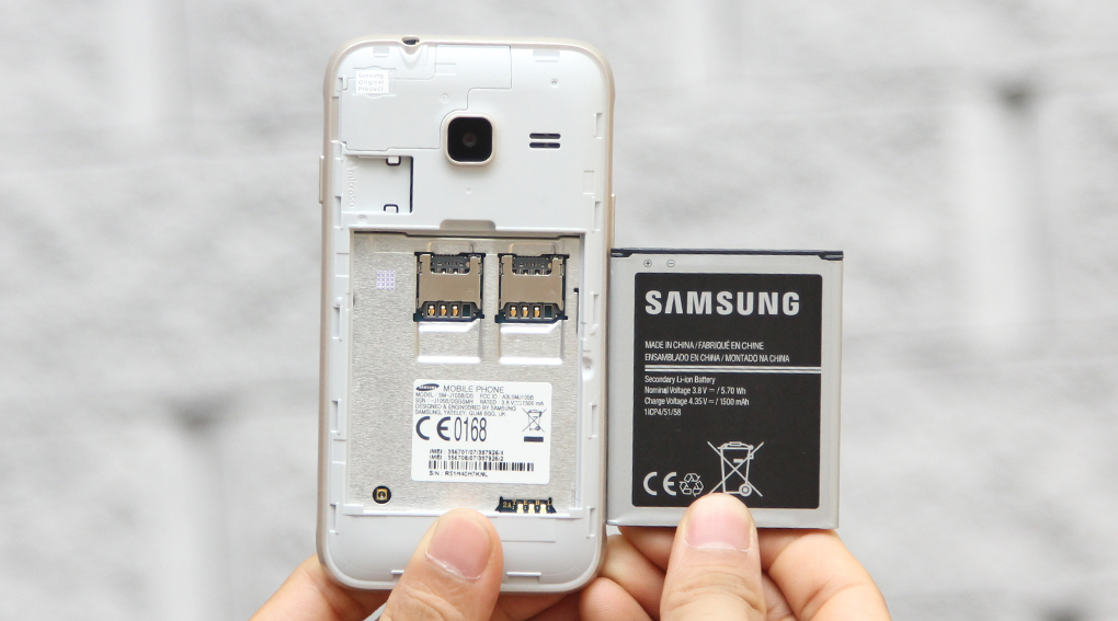 Điện thoại Samsung Galaxy J1 mini