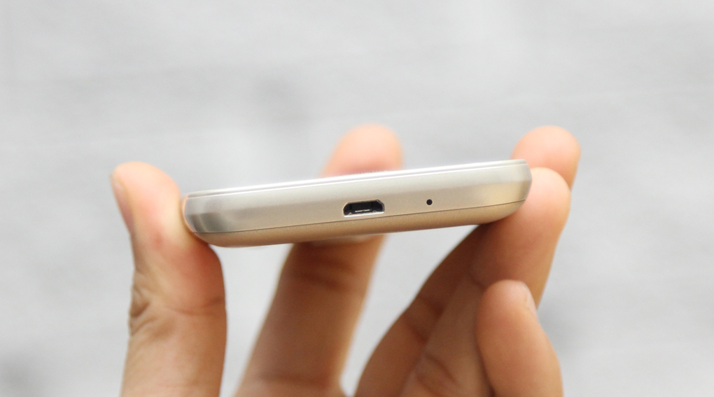 Điện thoại Samsung Galaxy J1 mini