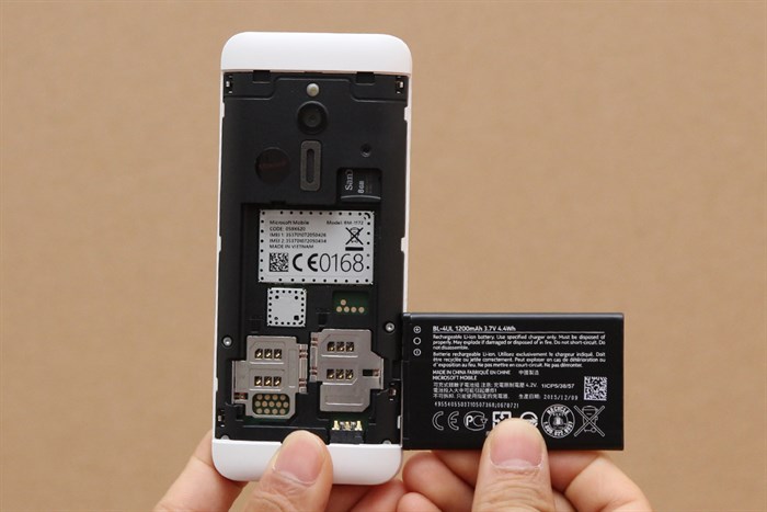 Điện thoại Nokia 230 Dual SIM