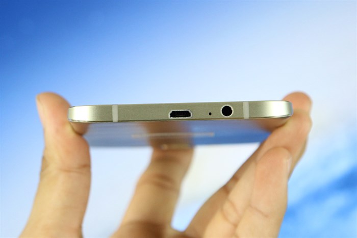 Điện thoại Samsung Galaxy A8VE (A800I)