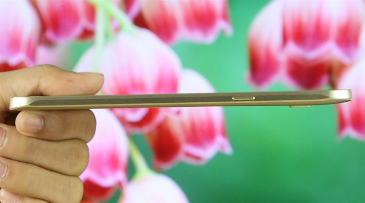 Điện thoại Samsung Galaxy A8VE (A800I)