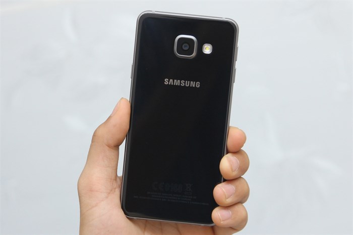 Điện thoại Samsung Galaxy A3 2016 Màu Đen