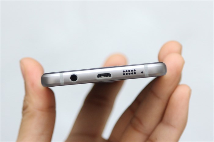 Điện thoại Samsung Galaxy A3 2016 Màu Đen