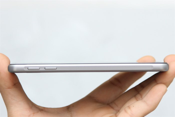 Điện thoại Samsung Galaxy A3 2016 Màu Đen