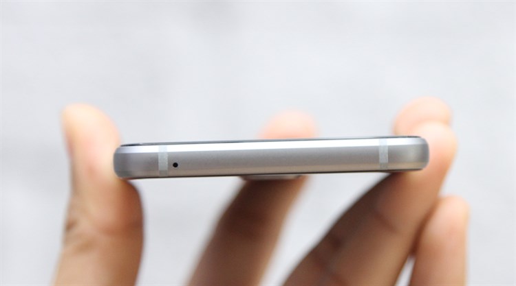 Điện thoại Samsung Galaxy A3 2016 Màu Đen